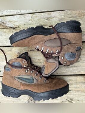 Nike Air ACG suede leather hiking boots Y2K vintage size 8.5 women’s brown rare